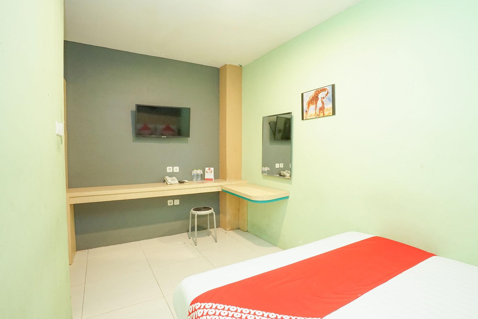 Oyo 277 Rukotel Near Rsu Adi Husada Undaan Kota Surabaya Luaran gambar