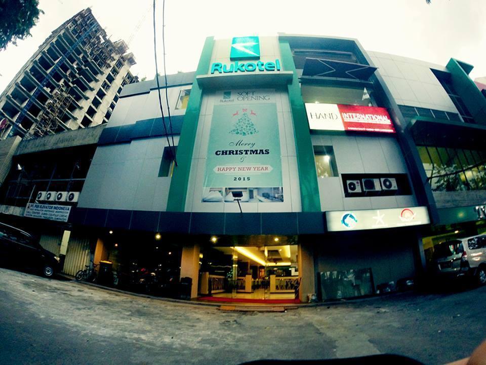 Oyo 277 Rukotel Near Rsu Adi Husada Undaan Kota Surabaya Luaran gambar