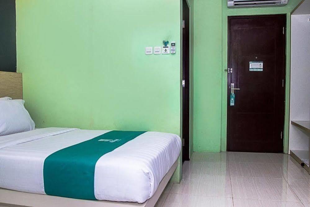 Oyo 277 Rukotel Near Rsu Adi Husada Undaan Kota Surabaya Luaran gambar