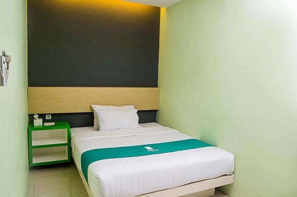Oyo 277 Rukotel Near Rsu Adi Husada Undaan Kota Surabaya Luaran gambar