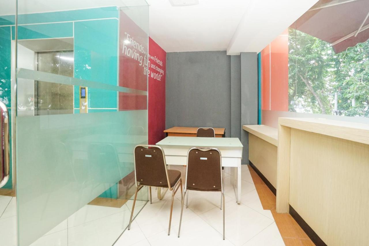 Oyo 277 Rukotel Near Rsu Adi Husada Undaan Kota Surabaya Luaran gambar