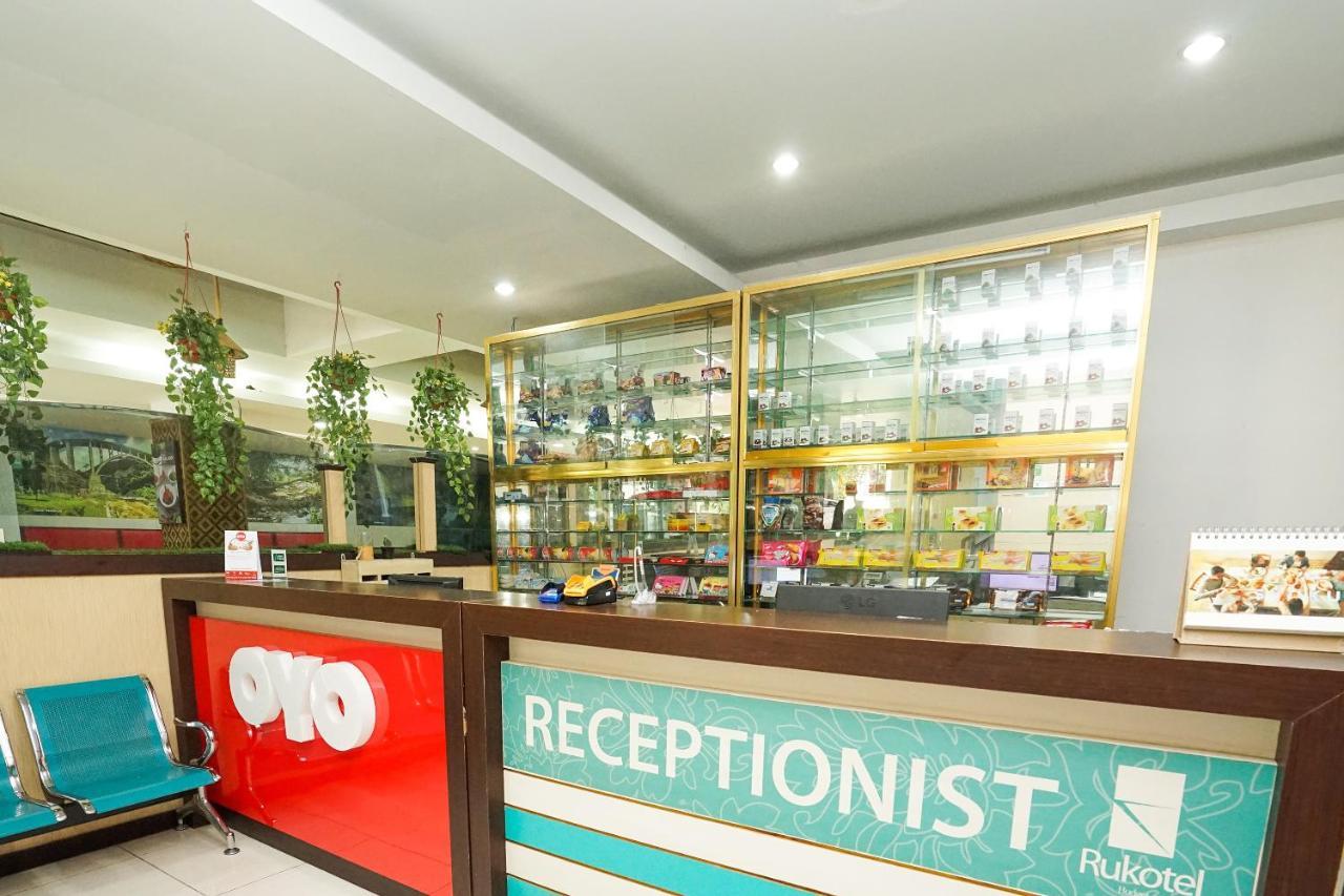 Oyo 277 Rukotel Near Rsu Adi Husada Undaan Kota Surabaya Luaran gambar