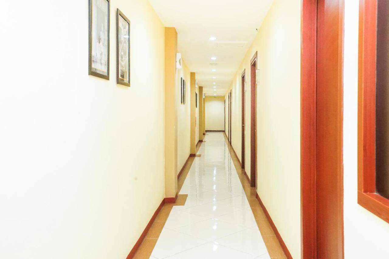 Oyo 277 Rukotel Near Rsu Adi Husada Undaan Kota Surabaya Luaran gambar