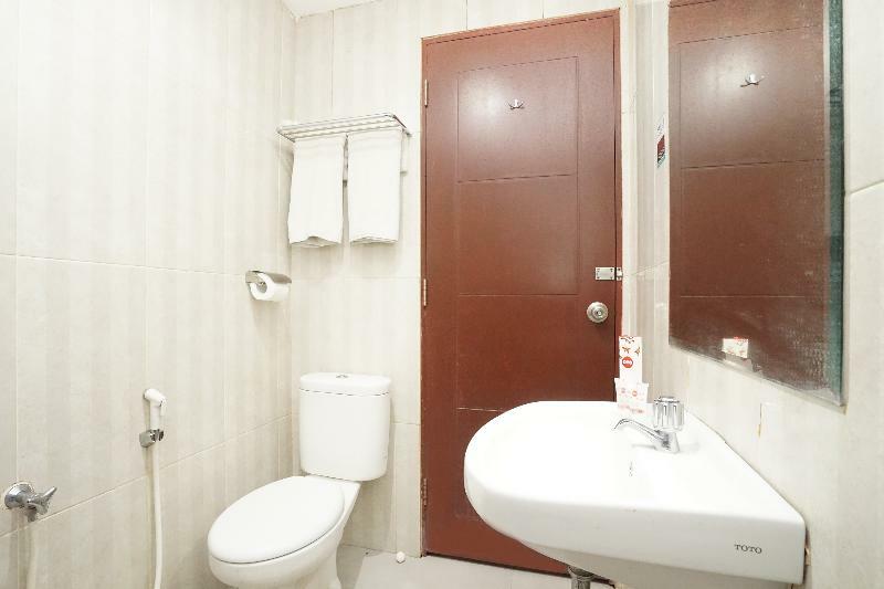 Oyo 277 Rukotel Near Rsu Adi Husada Undaan Kota Surabaya Luaran gambar
